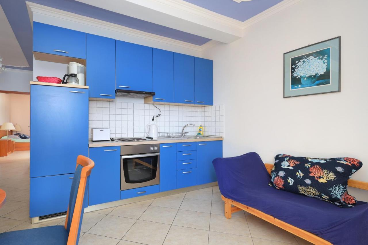 Family Friendly Seaside Apartments Brodarica, Sibenik - 15270 Buitenkant foto