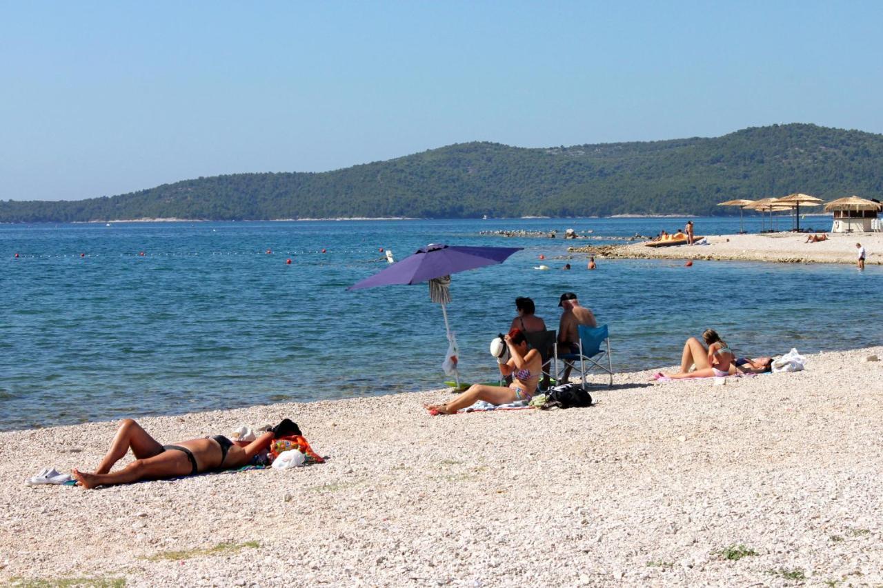 Family Friendly Seaside Apartments Brodarica, Sibenik - 15270 Buitenkant foto