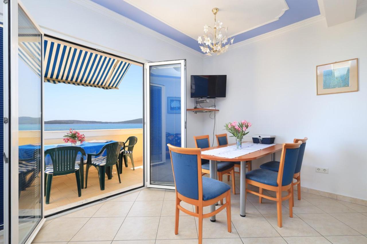 Family Friendly Seaside Apartments Brodarica, Sibenik - 15270 Buitenkant foto