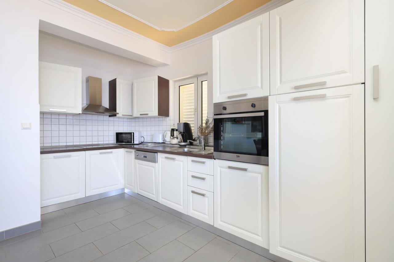 Family Friendly Seaside Apartments Brodarica, Sibenik - 15270 Buitenkant foto